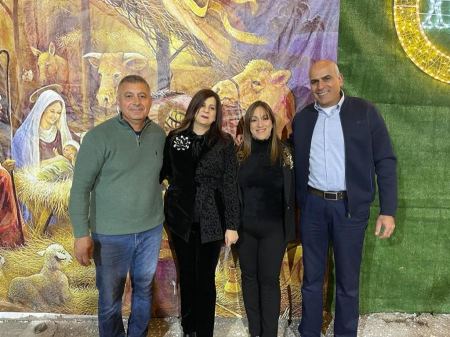 البعنه اضاءه شجره الميلاد على أنغام الكشاف والترانيم الميلاديه 